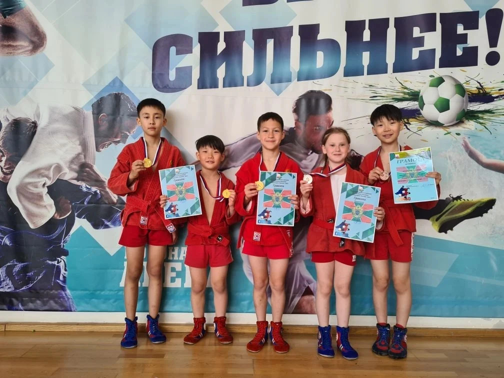 🥋 Наши юные гимназисты на пьедестале почёта!  С 22 по 23 мая в Поронайском муниципальном округе сост