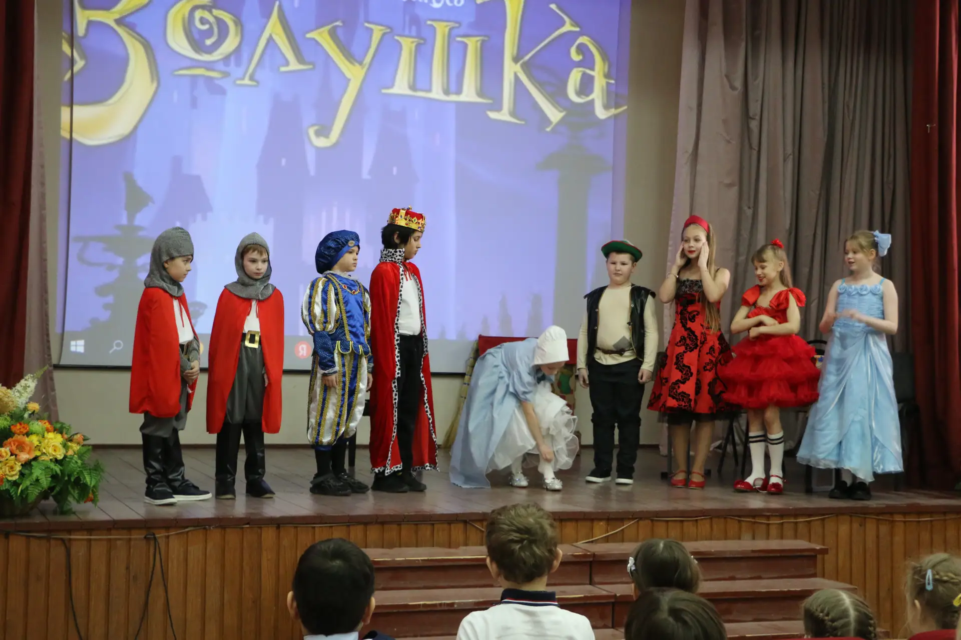 Театр, который развивает детей 🎭  В нашей школе состоялся показ спектакля театральной студии «Импров