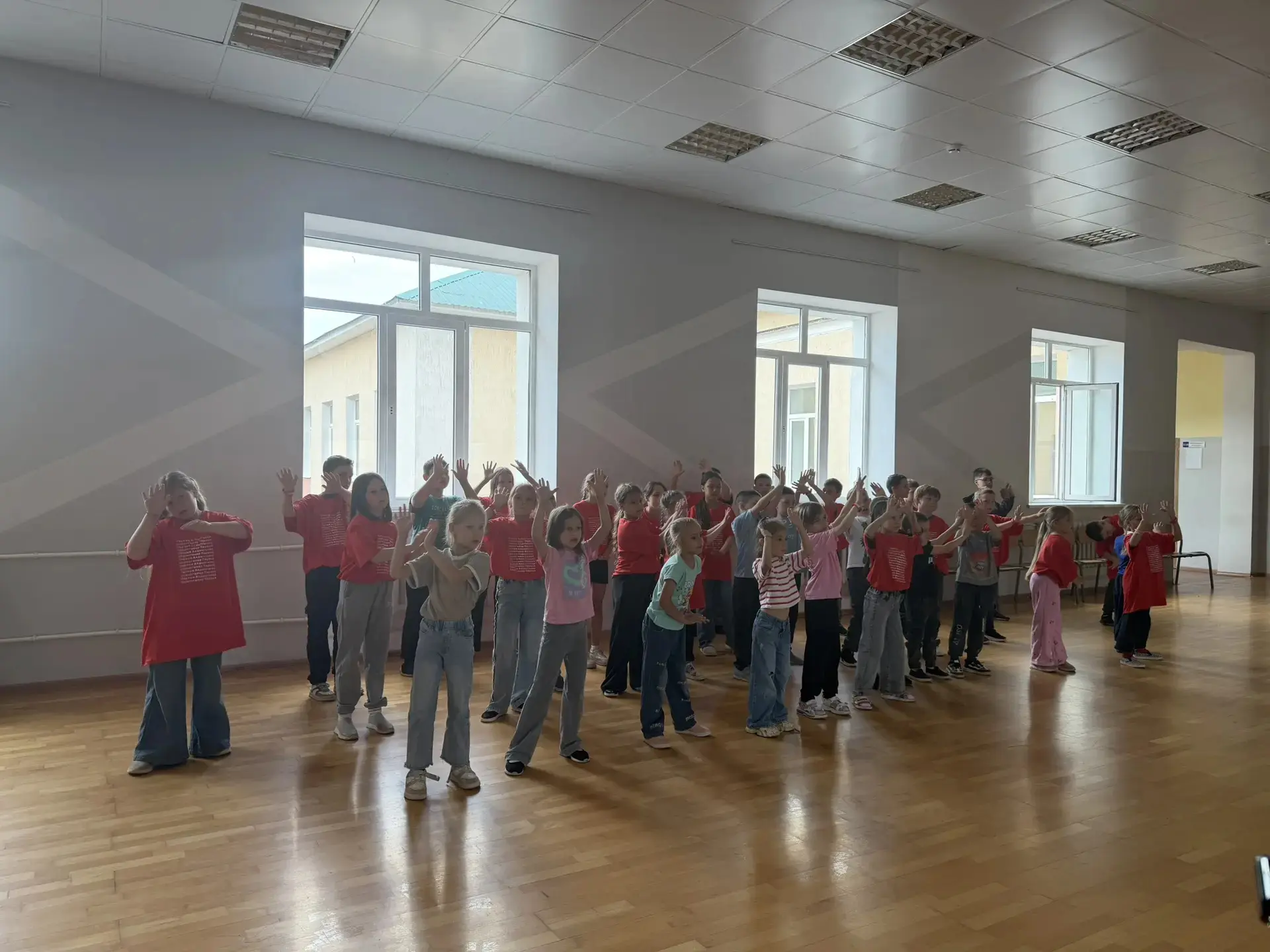 Закрытие пришкольного лагеря "Радуга" 🎉

Торжественное закрытие лагерной смены стало красивой точко
