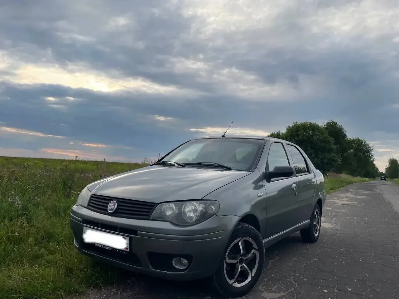 FIAT ALBEA 2011 года