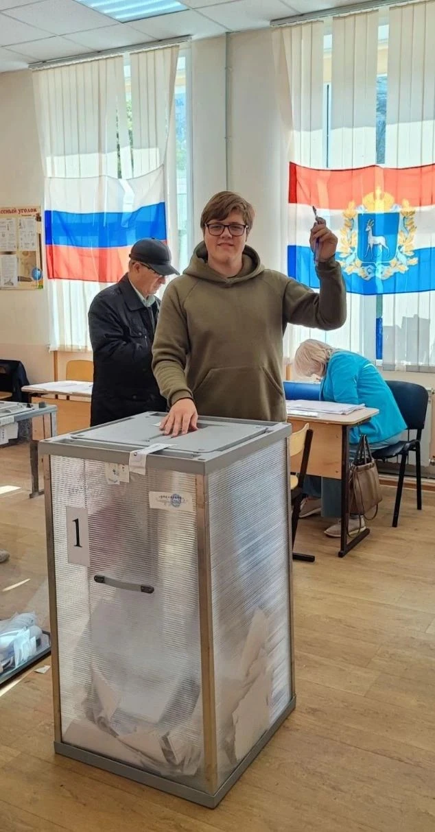 📢 Молодое поколение Октябрьского района активно участвует в выборах!