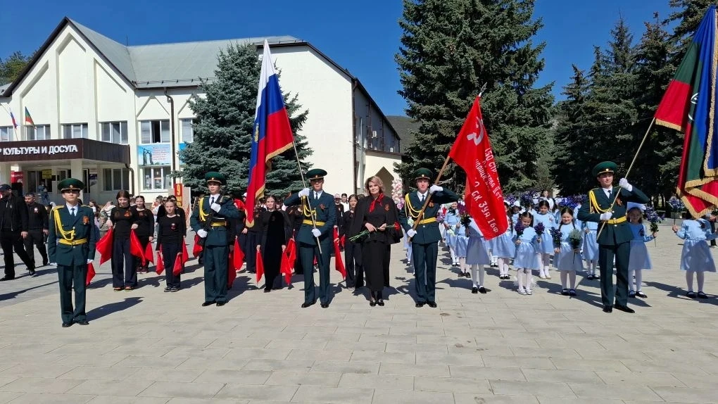 9 мая — день нашей гордости, величия, мужества и отваги.  В этот день мы вспоминаем подвиг народа в 