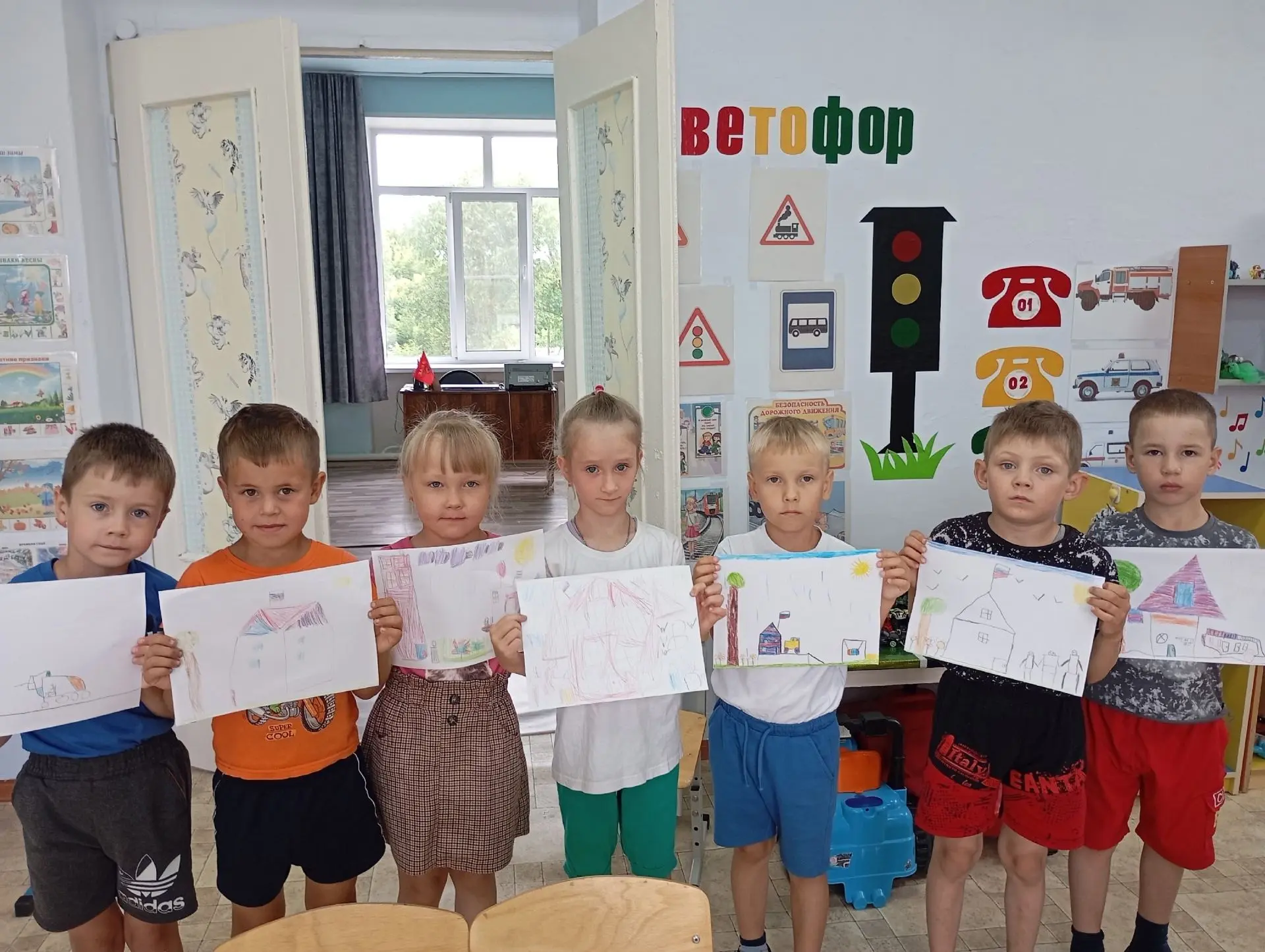 Рисование — важный инструмент развития ребёнка, который помогает формировать моторику, воображение, 