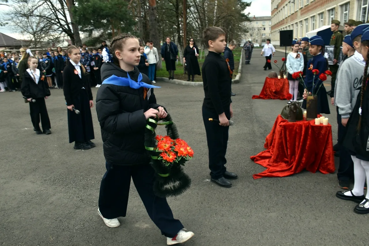 Герой на стене, память в сердце!  Сегодня в школе №4 состоялось торжественное открытие мурала с изоб