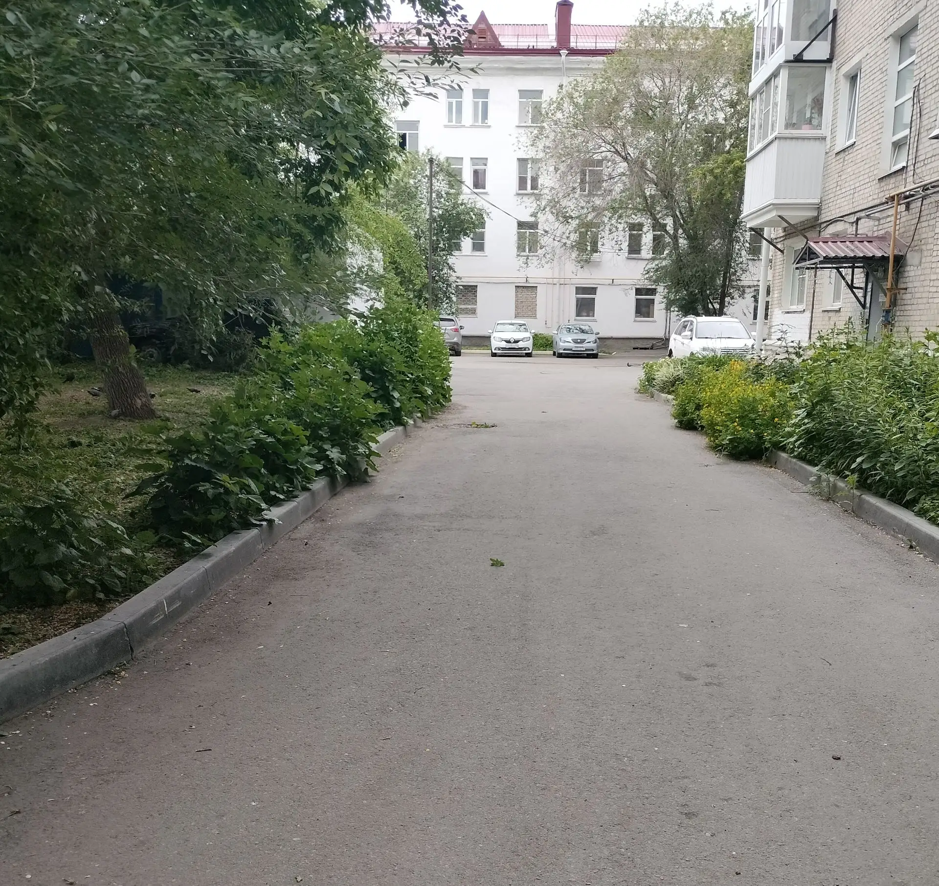 ✅В ходе очередного мониторинга специалистами Инспекции были осмотрены дворовые территории по адресам