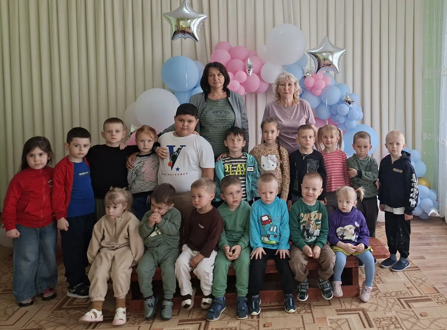 🧒🧑‍🦱Первое июня — солнце, смех, тепло,🌼