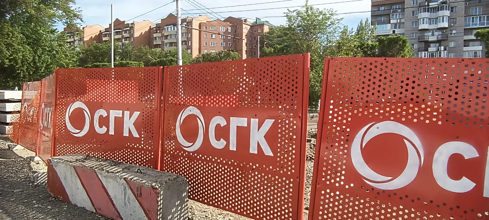 🛠В Абакане минувшей ночью бригады теплосетевого подразделения СГК устранили три дефект...