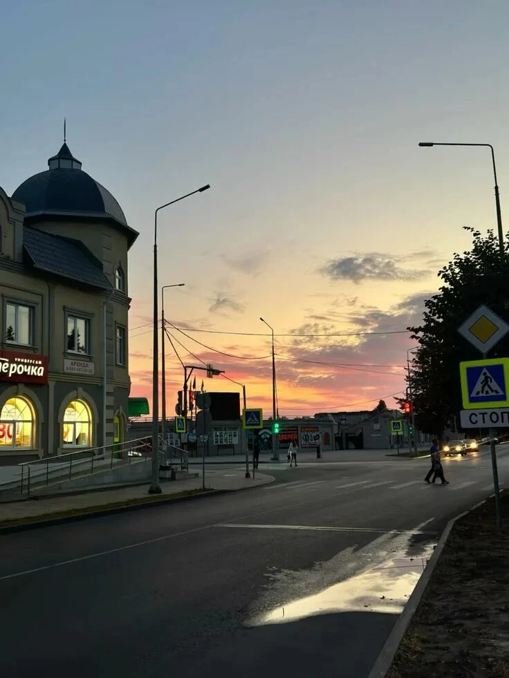 На улицах Ельца. 

Ул. Коммунаров.