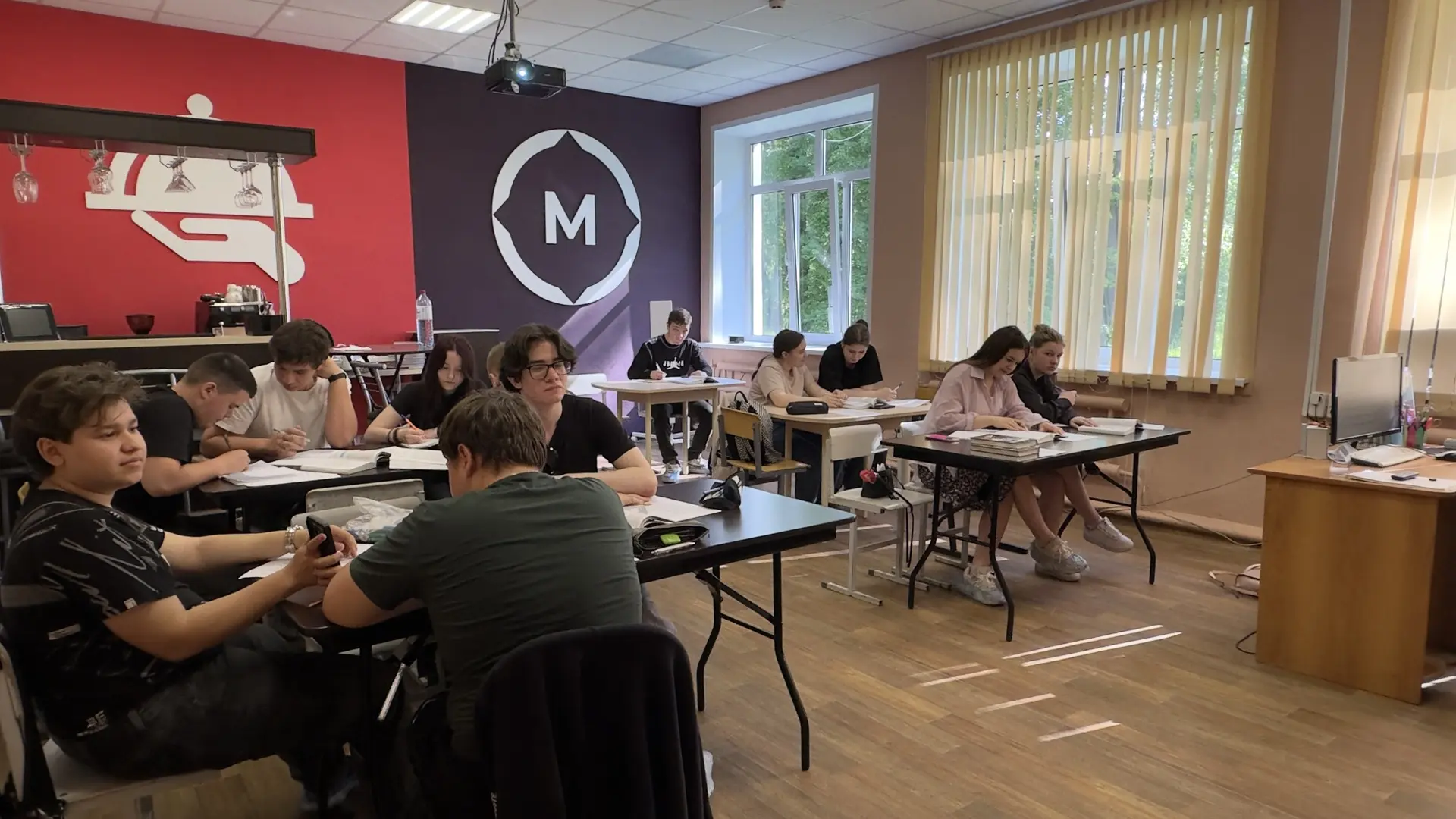 Семья — это мастерская, где мы учимся любить и прощать.