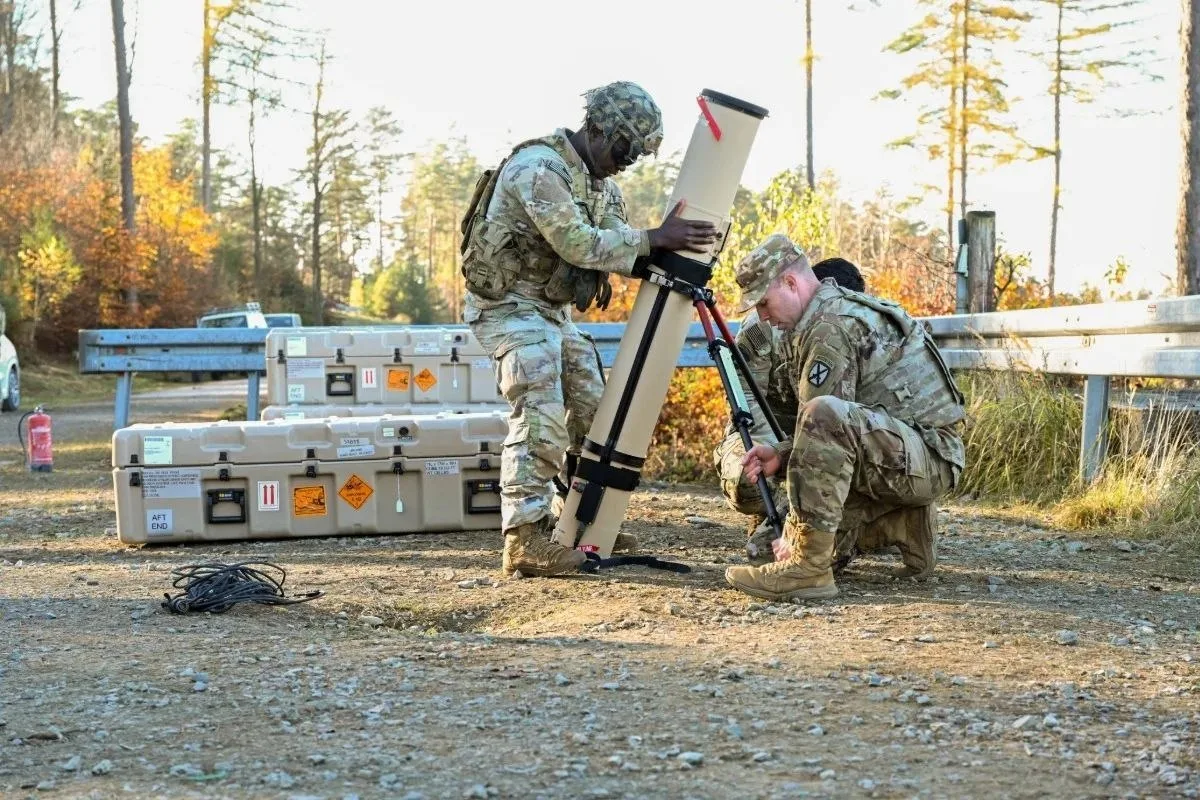 🛸 Литва получила от американской компании AeroVironment первую партию барражирующих пр...