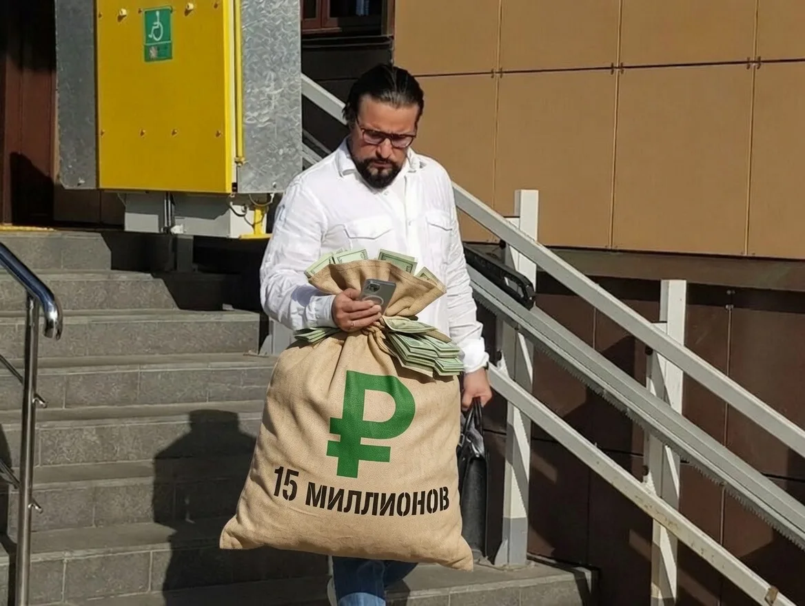 Евгений Михеев вновь увеличил сумму вознаграждения за информацию о поджоге его дома в одной из дерев