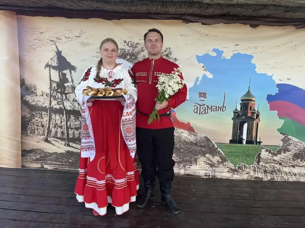 Сегодня в этно‑станице Атамань прошел яркий краевой фестиваль «Гастро‑карта Кубани» — п...