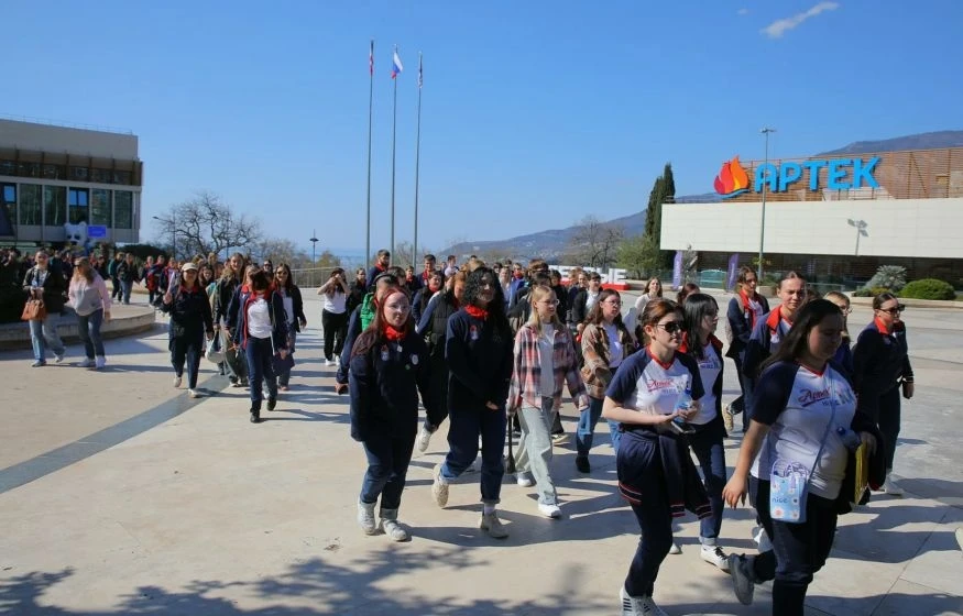 Крымские летние лагеря приостановили прием детей

В Крыму с 22 июня по 1 сентября приостановили прие