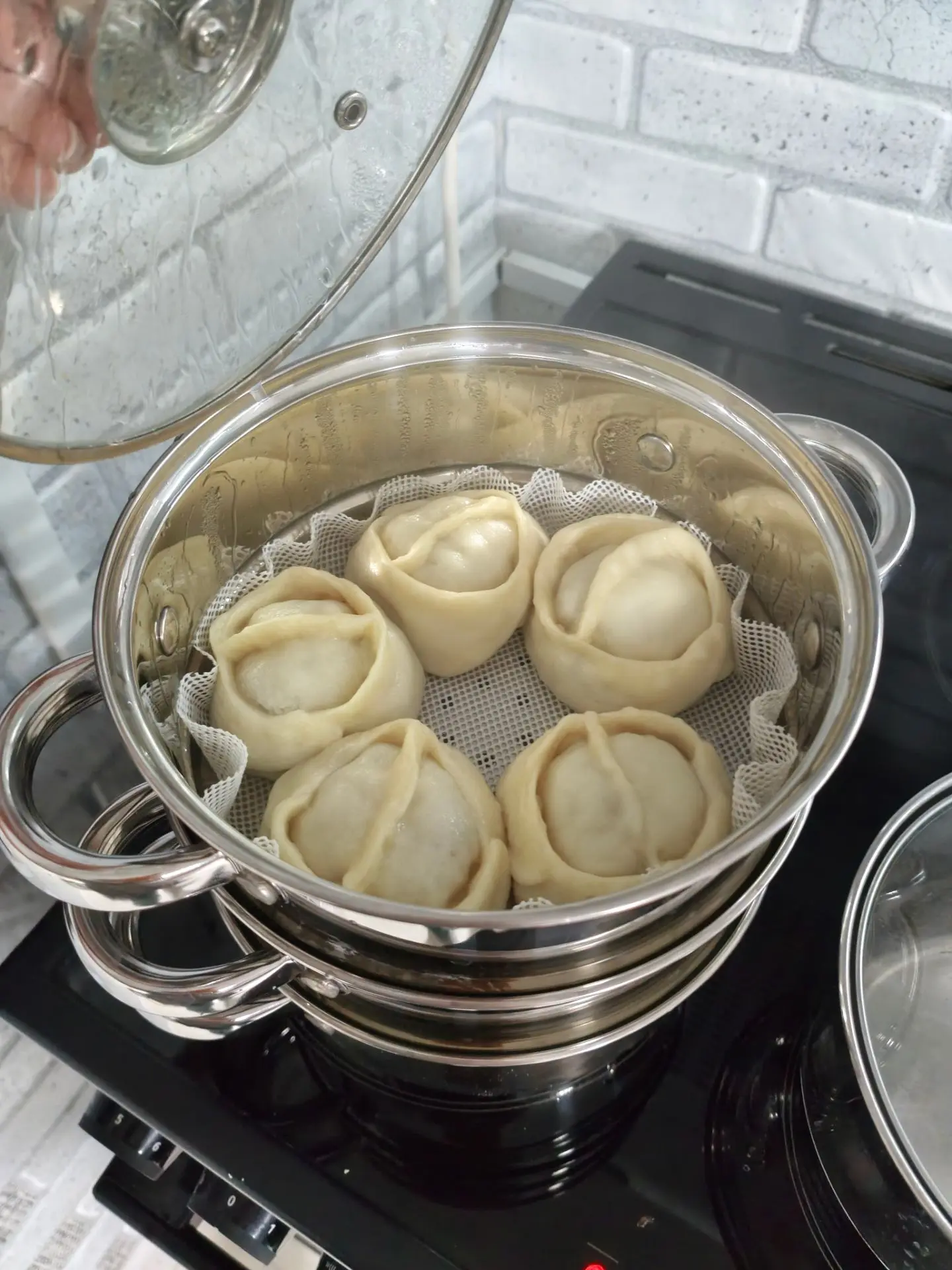 Жду еще гостей сегодня