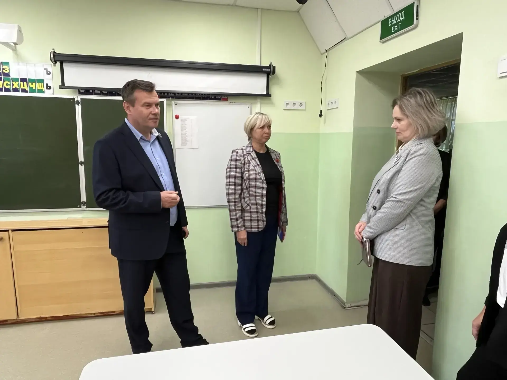Вместе с родителями учеников проверили, как готовят к новому учебному году школу № 2 в ...