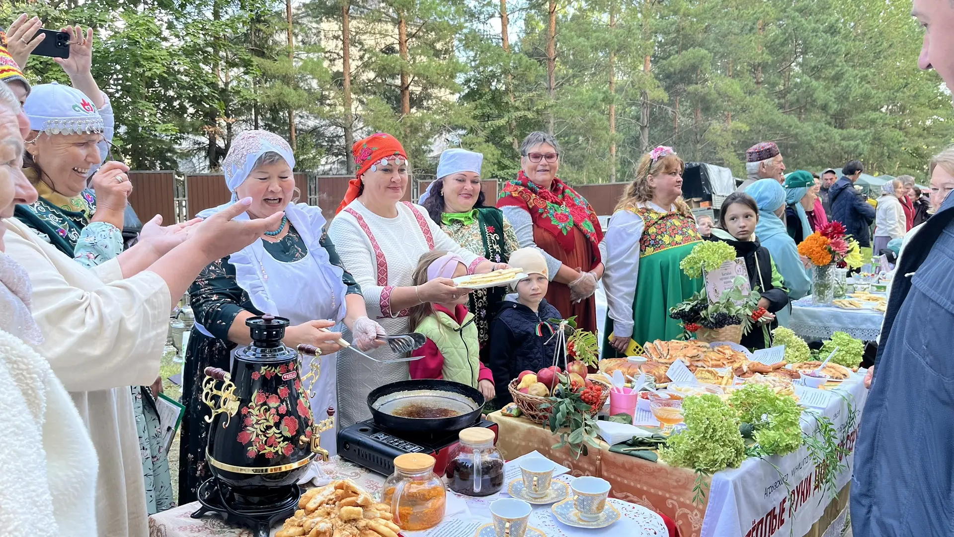 🎉 Ярким и вкусным аккордом праздничного дня в Агрызе стал гастрономический праздник «Ә...