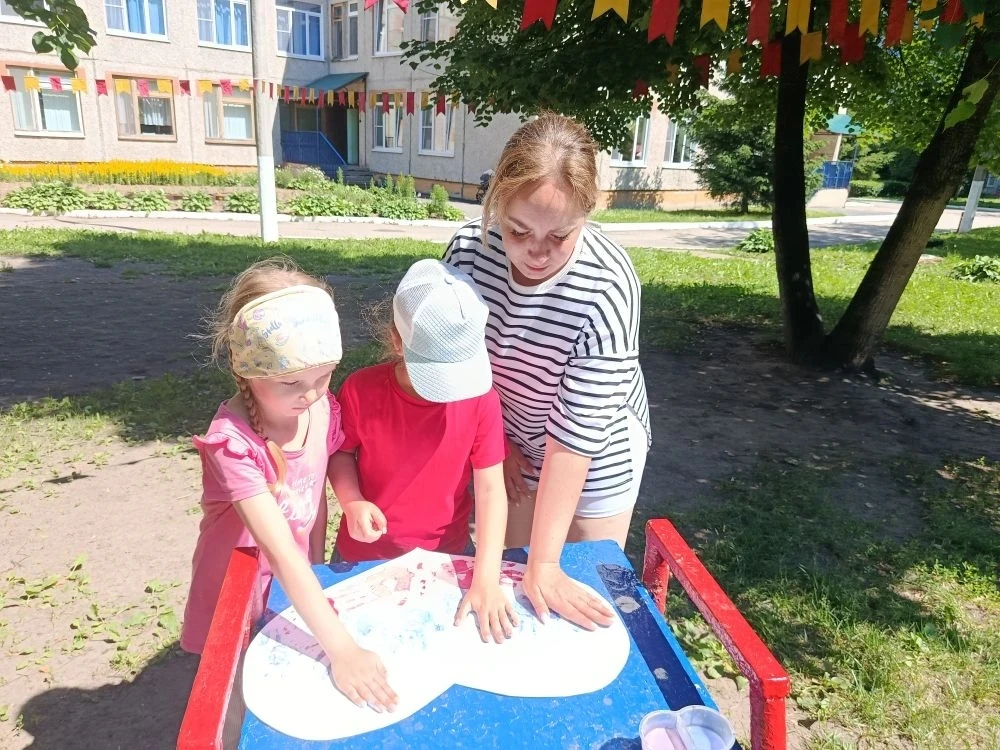 В канун празднования Дня России в #доу166чебоксары прошла патриотическая акция «Россия в каждой ладо