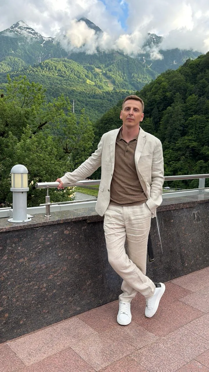 Сегодня у самого главного и самого важного человека в школе Alteco День Рождение!🎁🎉❤️