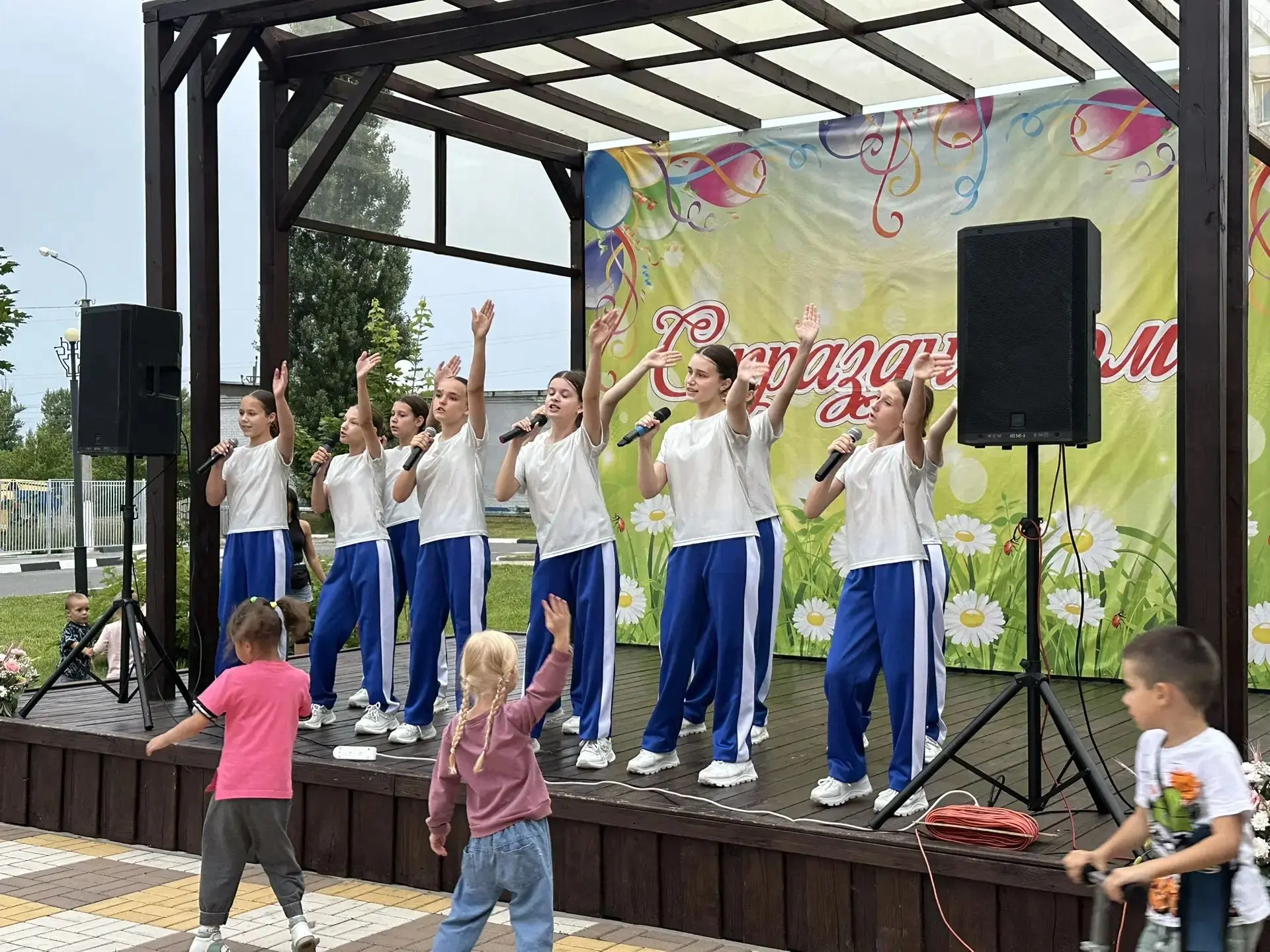 В День города летняя площадка Центра культурного развития «Оскол» превратилась в настоящий островок 