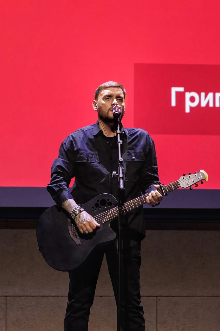 Поздравили работников учреждений культуры с профессиональным праздником.