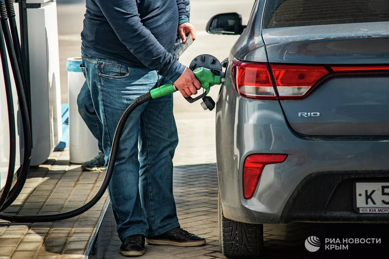 ⛽️ Где заправиться в Феодосии – адреса заправок.
 
О наличии топлива в свободной продаже на АЗС сооб