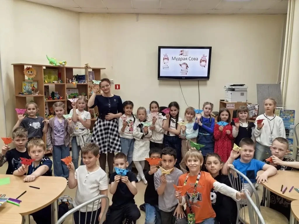 22 мая 1В класс побывал в филиале детской районной библиотеки #11 на познавательной игр...
