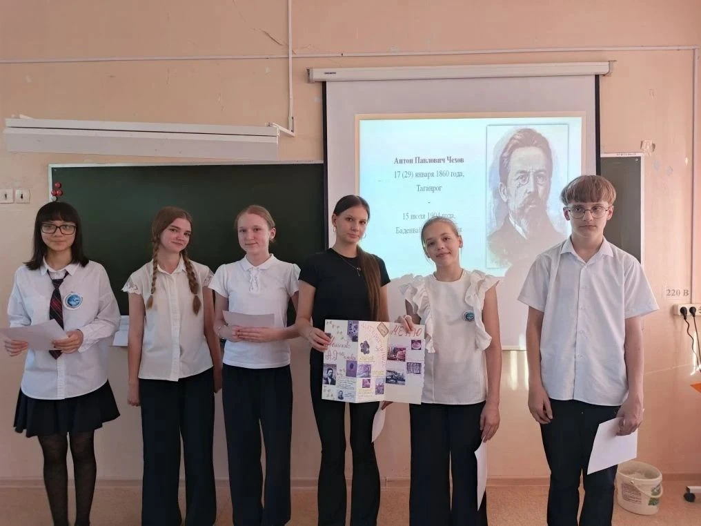 21 мая учащиеся 7 «В» класса совершили увлекательное литературное путешествие  по родовым имениям ру