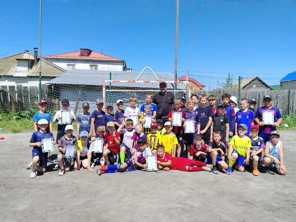 Лето началось с футбола! ⚽️🏆
3 июня в Петуховской ДЮСШ прошёл яркий внутришкольный турнир по мини-ф