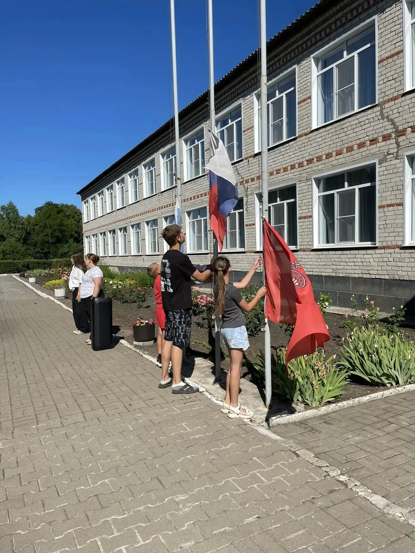 #ДетскийОтдых #ПришкольныйЛагерь

    Новый  день в нашем лагере начался по традиции с линейки, на к