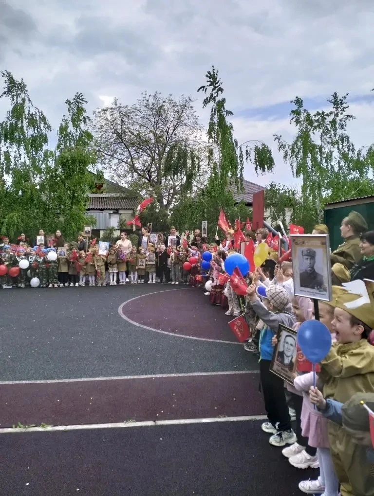 Сегодня в нашем детском саду прошло много мероприятий ,посвященных 81 годовщине Великой...