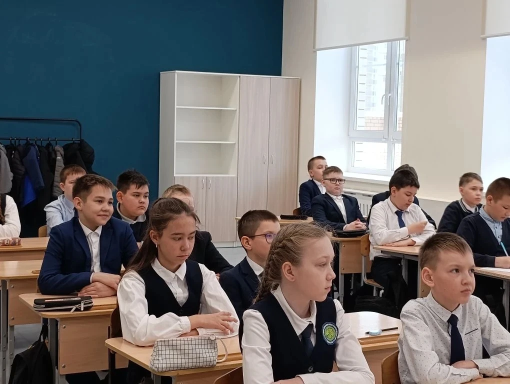 2️⃣9️⃣ апреля - День государственных символов Чувашской Республики   В нашей школе прошел важный и п