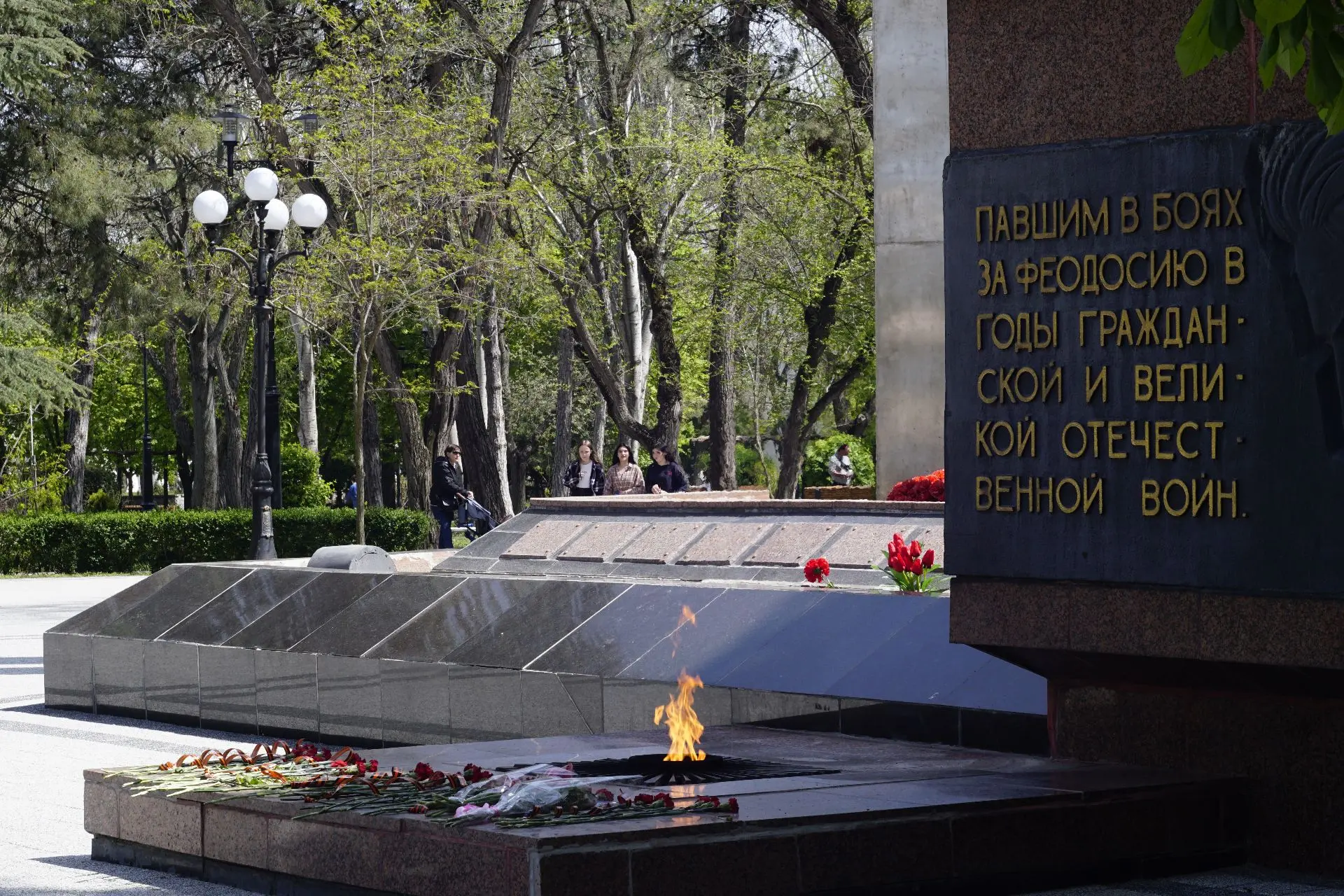 22 июня в 12 часов 15 минут по московскому времени одновременно во всей России объявляется минута мо