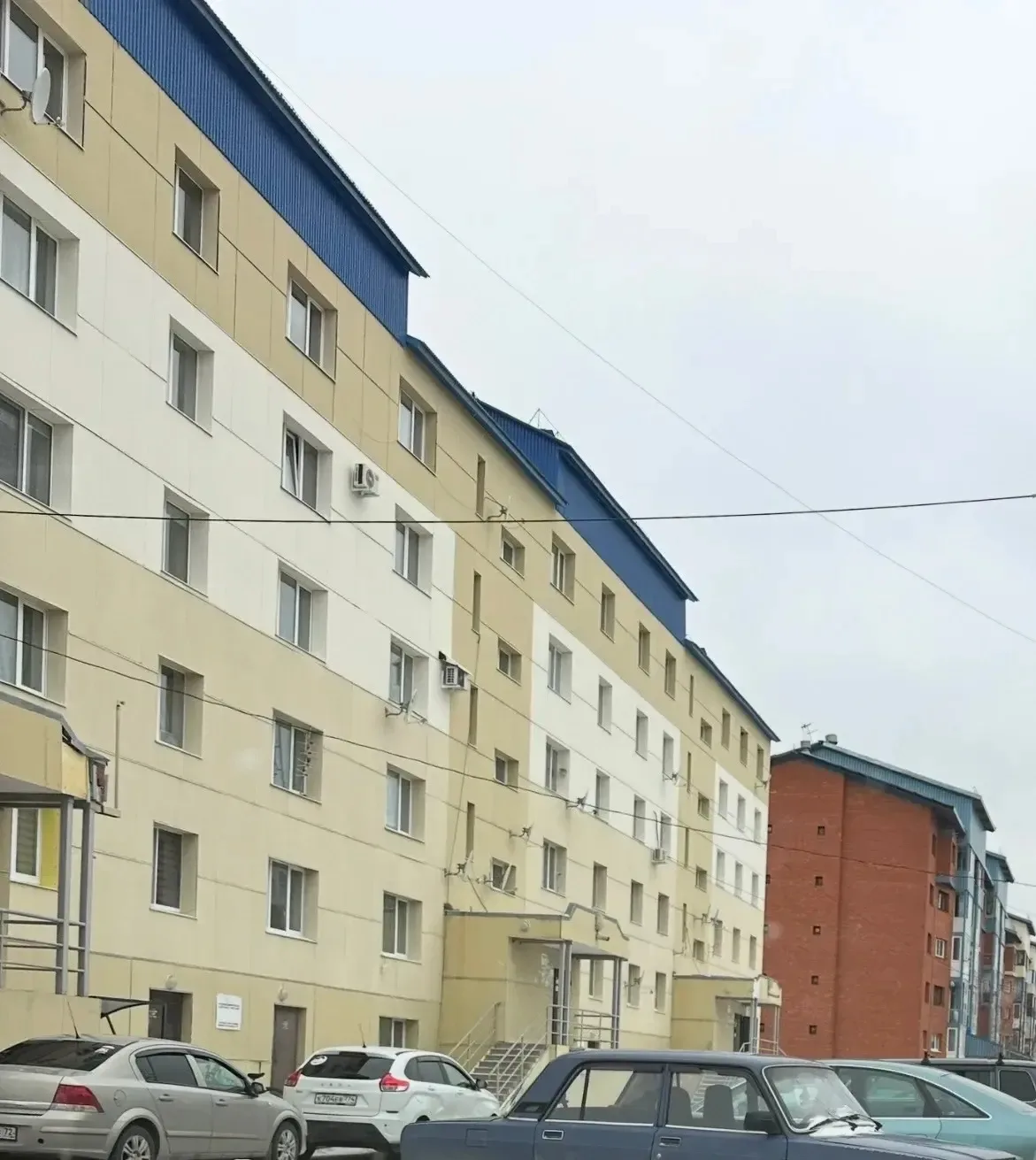 ✔️Губкинский Продается 2-комнатная квартира, 14 мкр, 14 дом, 4 этаж, окна на две сторон...