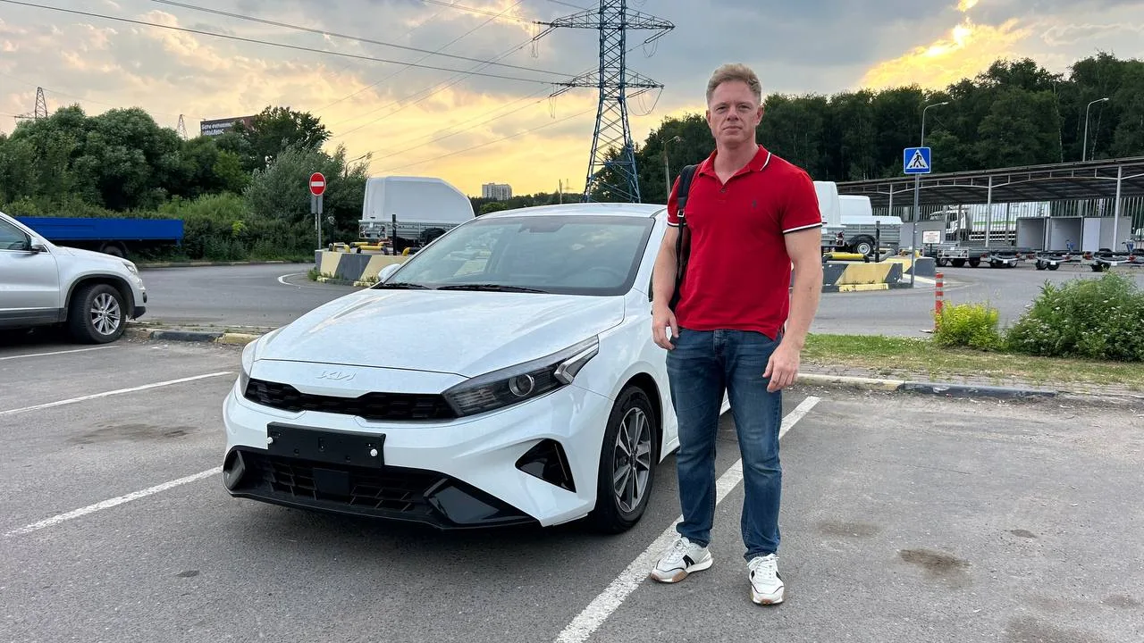 ❗❗❗Выдали в Москве Антону KIA K3, купленную в Южной Корее. 
 KIA K3 - компактный седан с акцентом на