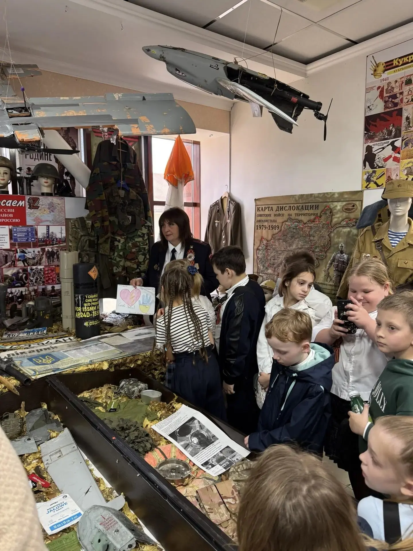 🌟Экскурсия в Военно-исторический музей "Подвиг"! 🌟  🎗В преддверии праздника 9 мая учащиеся 3Б и 2В к