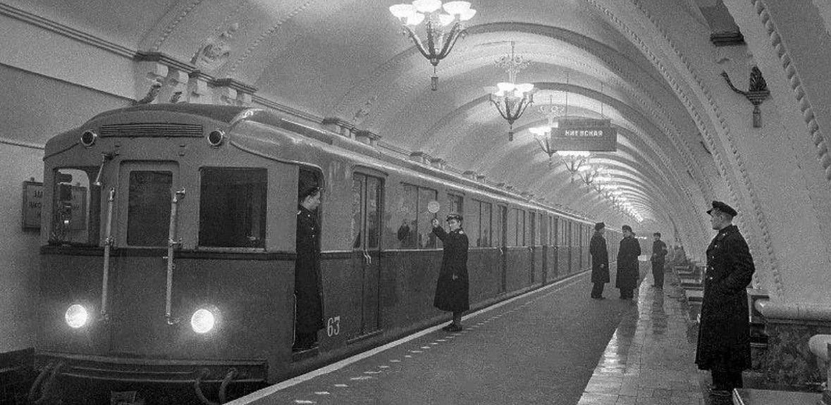 🚇 Станция, которую спрятали среди домов

Московское метро часто удивляет не только глубиной, но и т