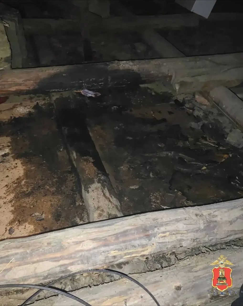⚡ В Кувшинове 35-летняя женщина пыталась поджечь дом из-за конфликта с соседкой