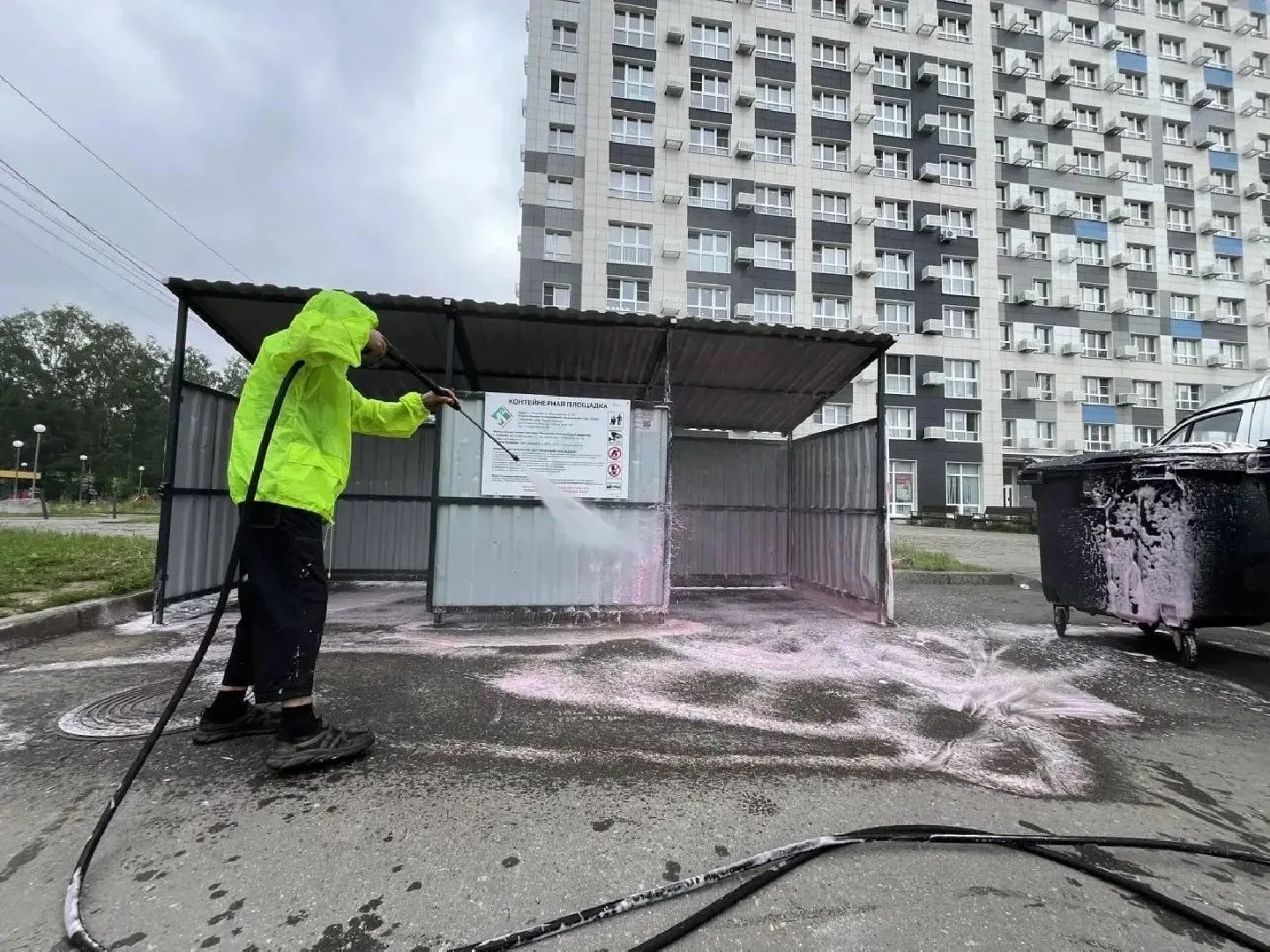 В Люберцах за лето очистили больше 1,1 тысячи контейнерных площадок