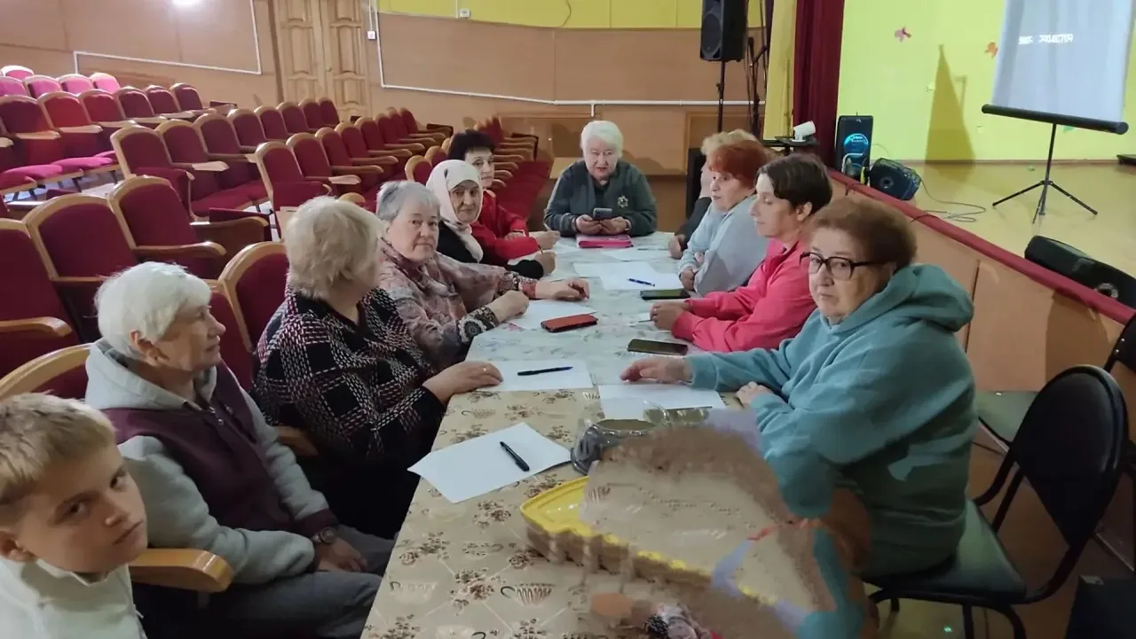 В Центральновском ПДК в рамках проекта «Активное долголетие»  прошла викторина с юмором...