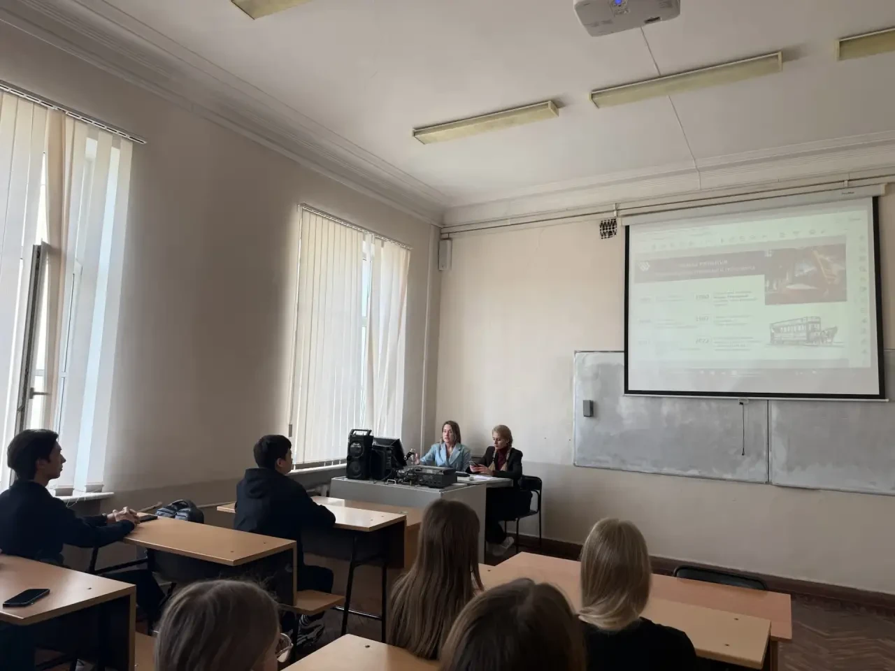 😍 Все ищут работу по-разному, а вот к студентам ПГУПС работа приходит сама!  Специалисты СПб ГУП «Го
