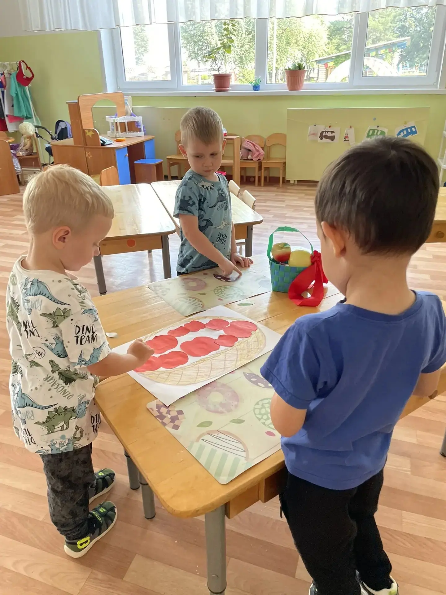 «Яблочный Спас нам яблок припас». Сегодня в нашем детском саду с самого утра создавалос...