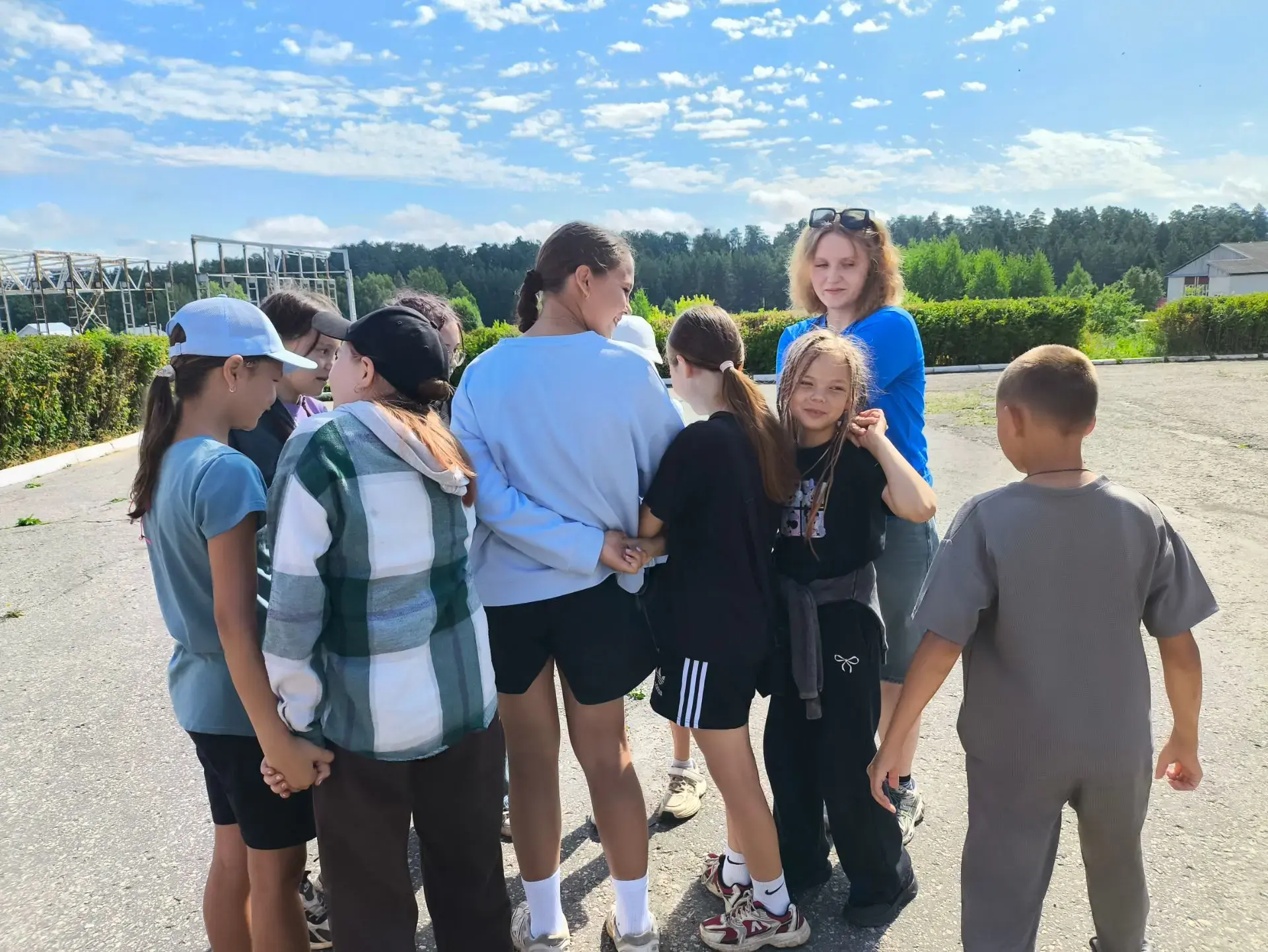 🎉 Дворовая площадка «Лесное царство» снова подарила радость и яркие эмоции! ☀

Ребята вовсю играли,