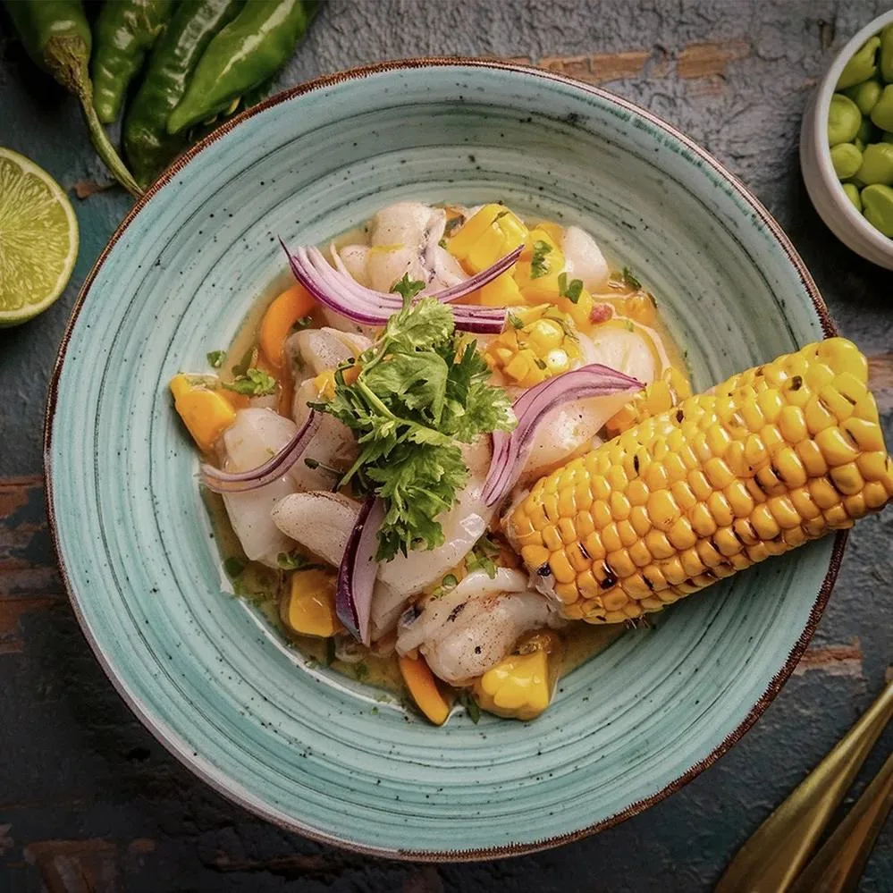 Перуанское Севиче — сырая рыба в лимонном соке 🐟🍋🇵🇪

«Сырая» рыба, которая готовится без огня. К