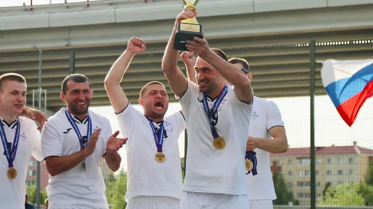 🏆 Сборная Пуровского района по мини-футболу – победитель регионального чемпионата