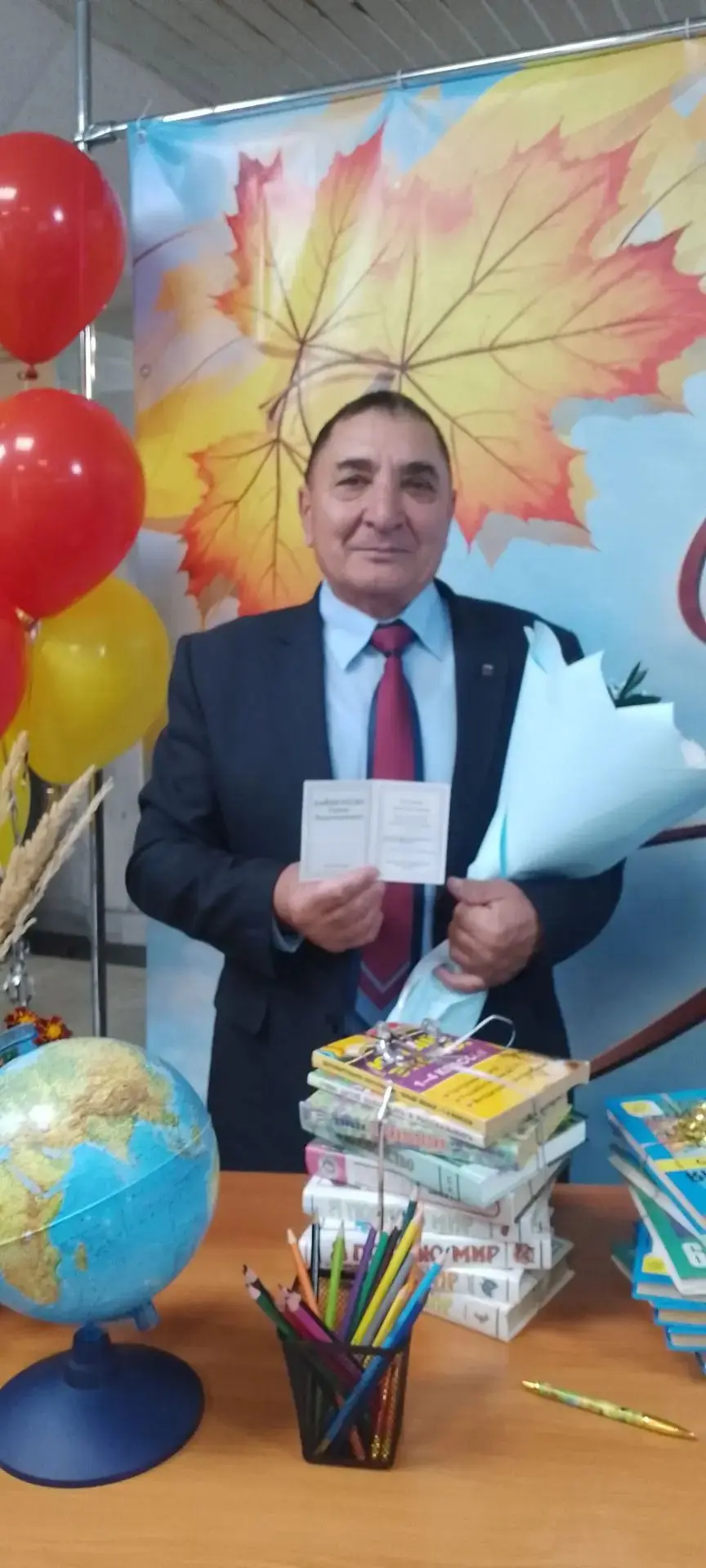 Хөрмәтле коллегабыҙ Байегетов Ғәзиз Йыһанур улын юғары награда алыуы менән ихлас күңелд...