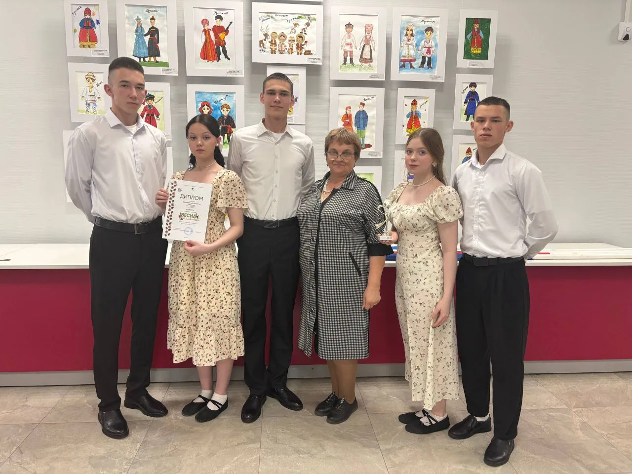 🎉🌟 Ура! Мы, 11 класс, заняли ПЕРВОЕ МЕСТО на концерте "Весна талантов"!