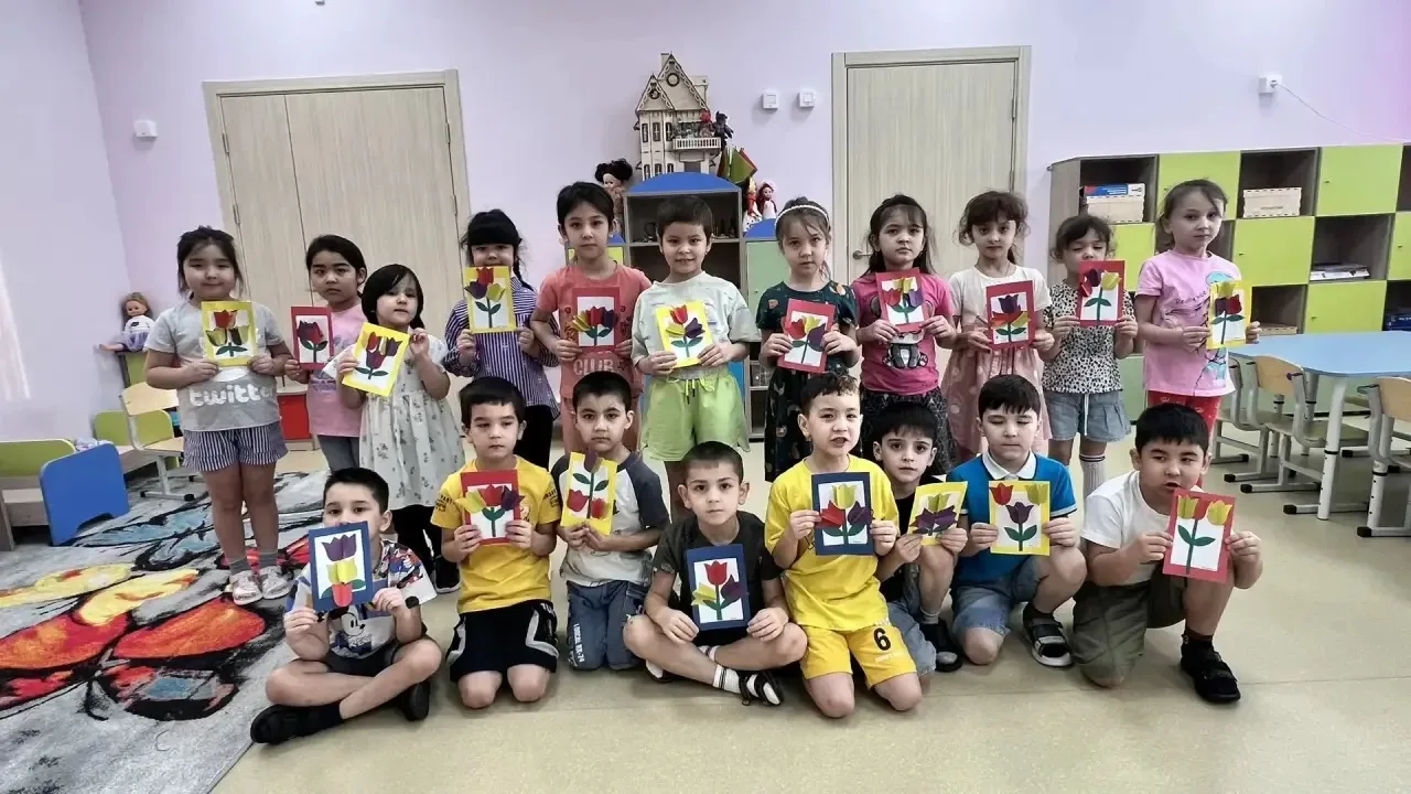 💕«Частичка сердца в каждом лепестке: подарки, согретые детскими руками»  🌸Говорят, что самый дорогой