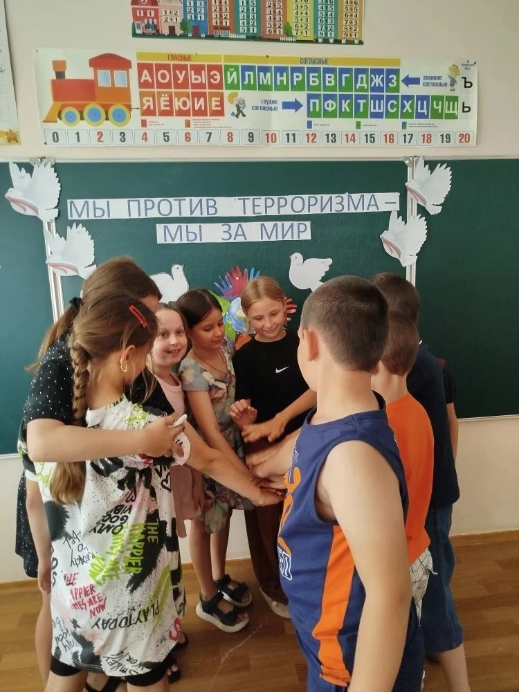 🖼 16.06.2026 - МОЁ БЕЗОПАСНОЕ ЛЕТО

🏝 Сегодня в пришкольном лагере «Солнышко» прошёл тематический 