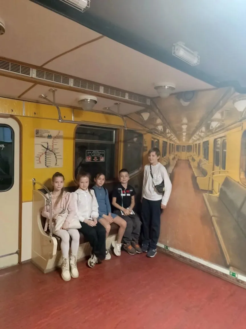 🚇 Водить поезда разрешается! Ученики лицея примерили профессии метрополитена  Знаете, что общего меж