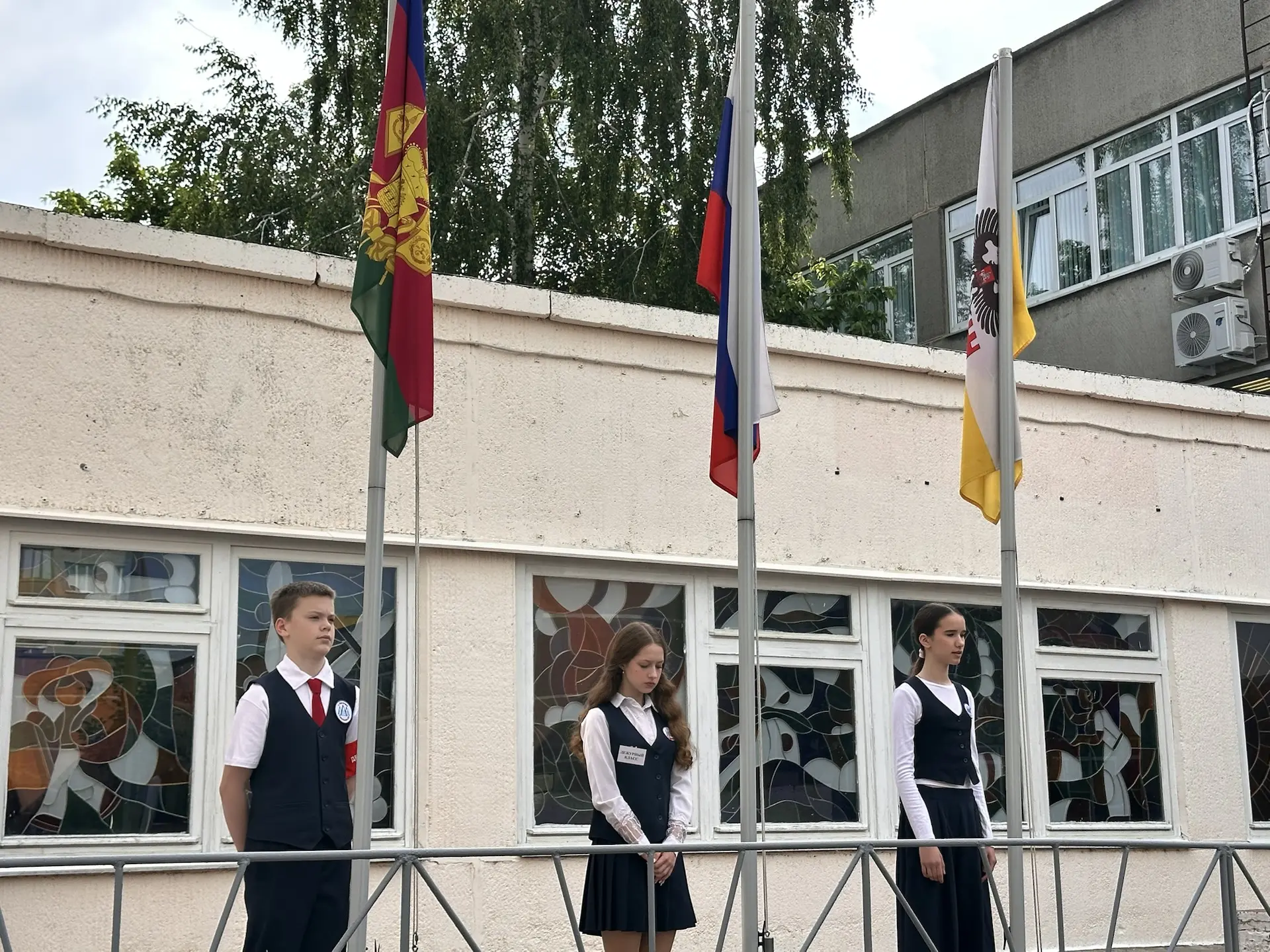 РАЗГОВОРЫ О ВАЖНОМ 📌✅  Традиционно каждый понедельник и начало учебной недели, гимназисты начали с и